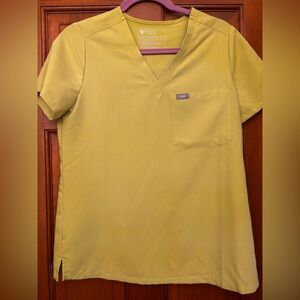Figs Limeade Catarina one pocket Scrub Top size small